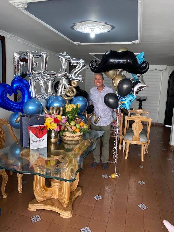 El alcalde de Neiva, Gorky Muñoz estuvo rodeado de su familia en esta fecha especial.